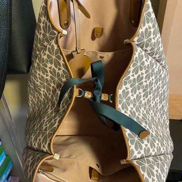 Kate spade signature jacquard with wristlet - Picture 3 of 8